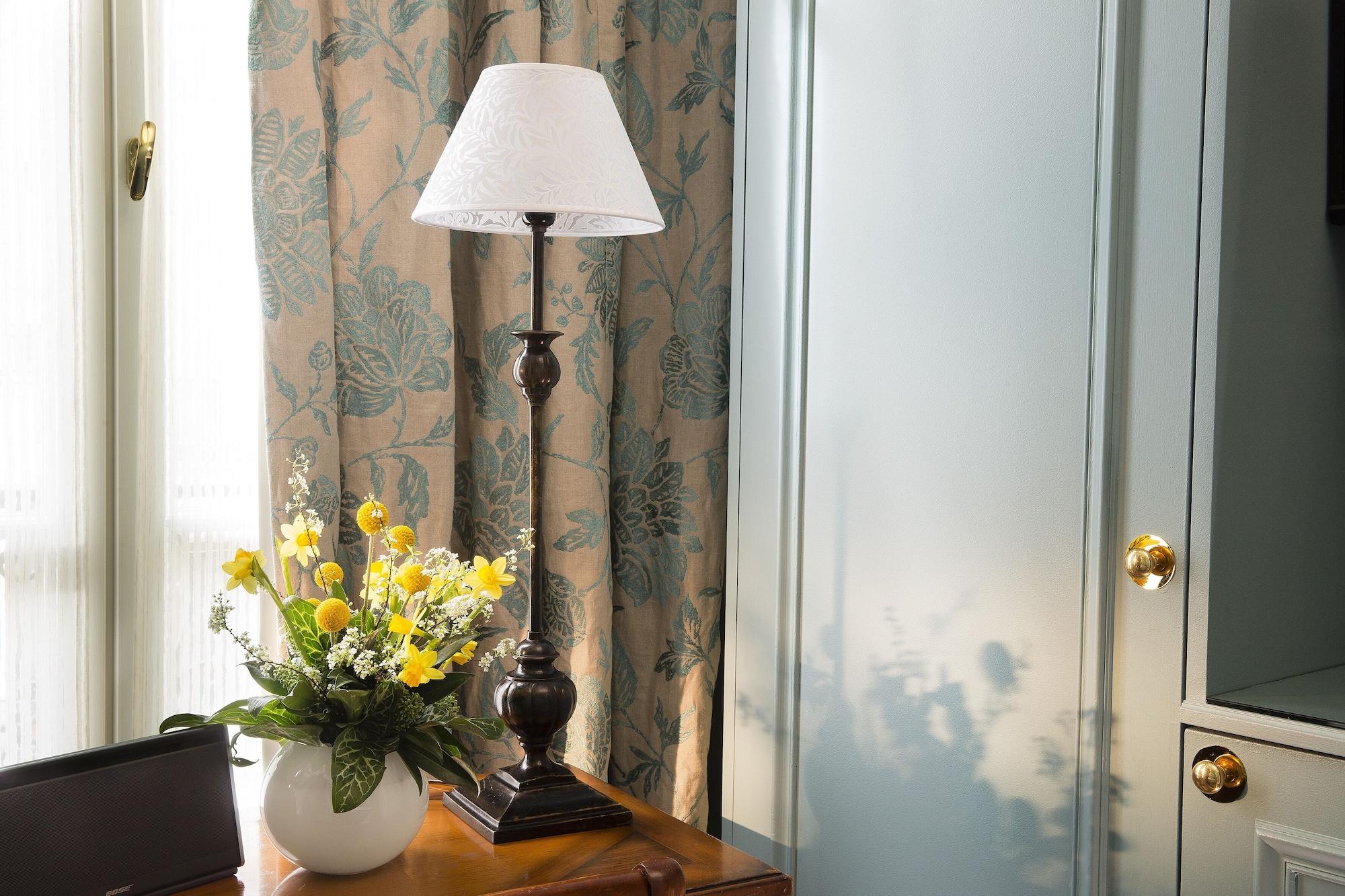 Hotel Le Relais Saint Honore 4*