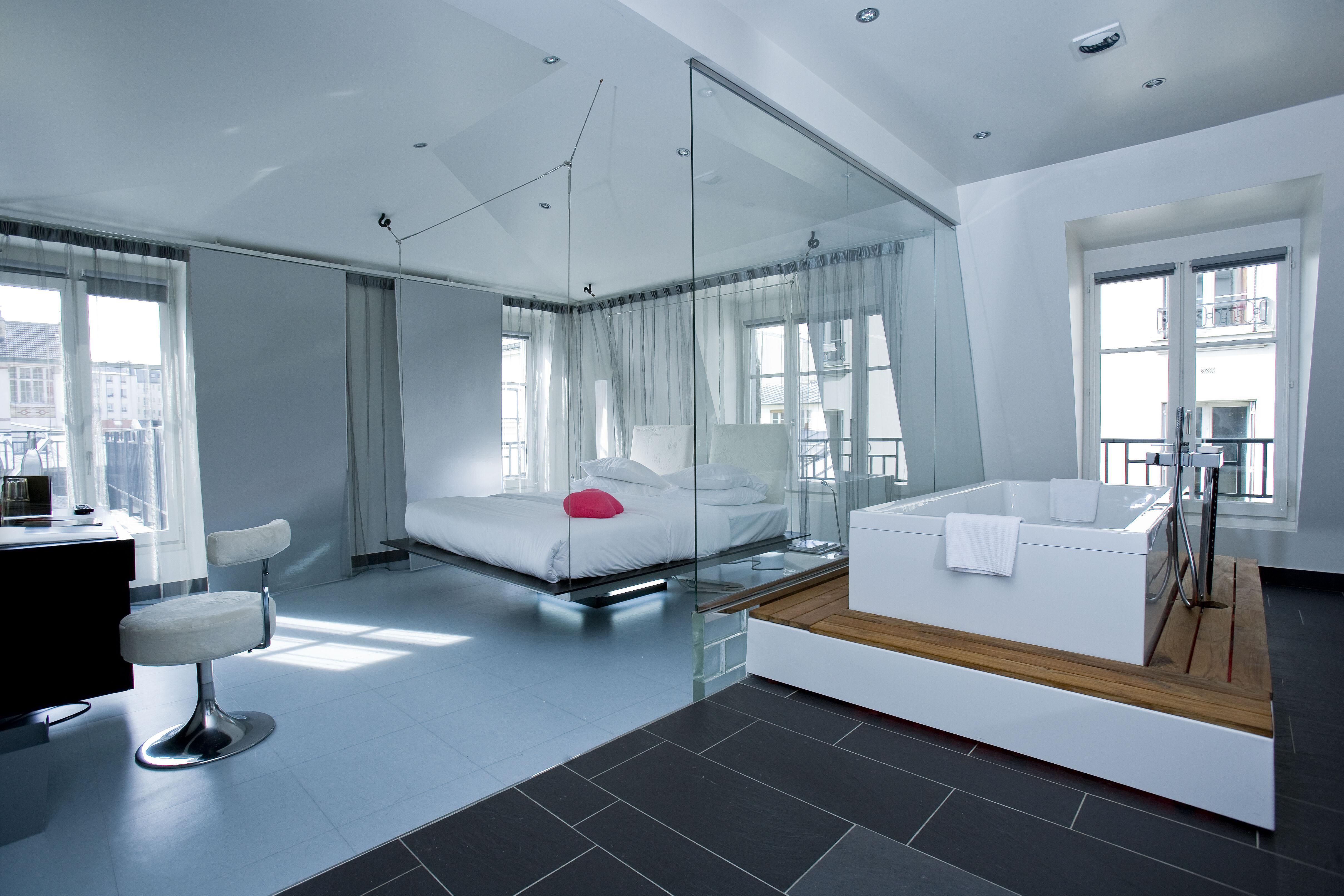 Kube Hotel Parigi