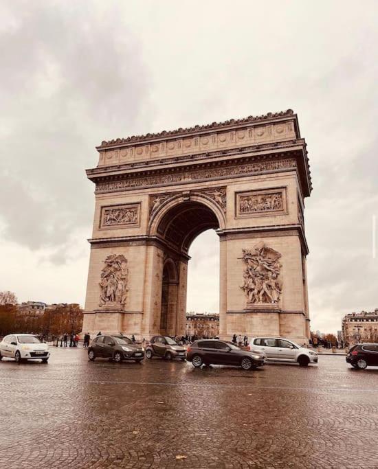 2 Pieces Arc De Triomphe Apartment Paris
