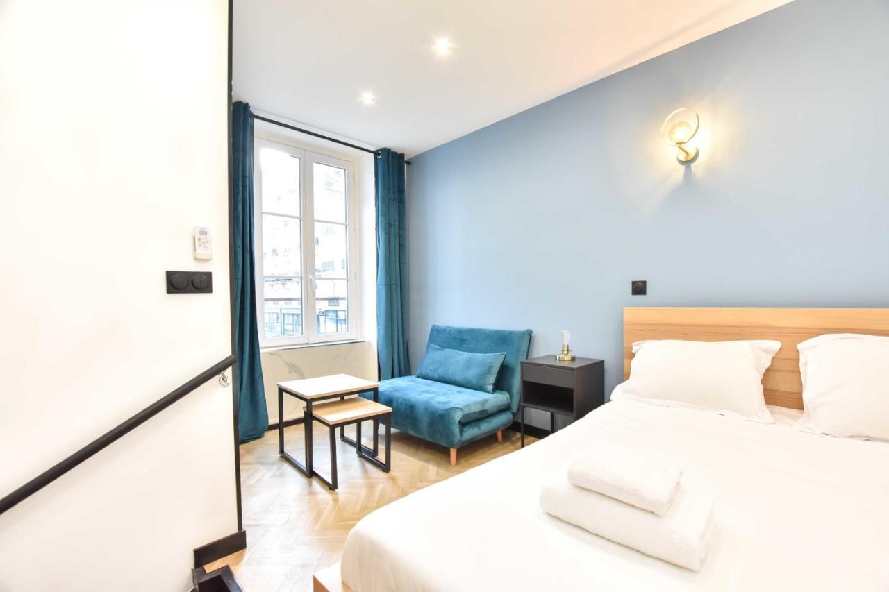 Apartment Amazing Duplex Flat - 3p - Rue Du Commerce Paris