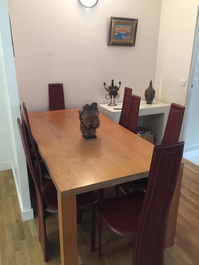 Private Bedrooms Near Eiffel Tower * Paris