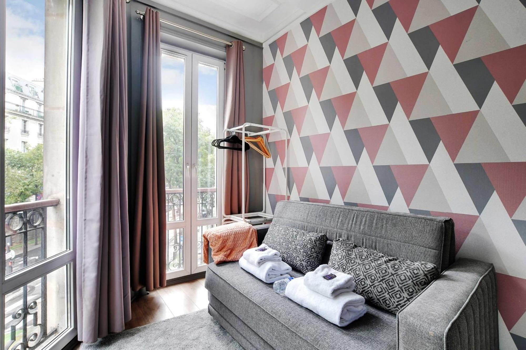 Apartment Republique - Magenta *
