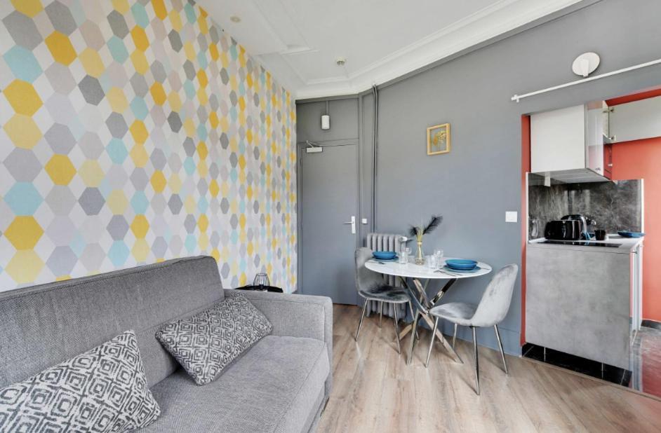 Republique - Magenta Apartment *