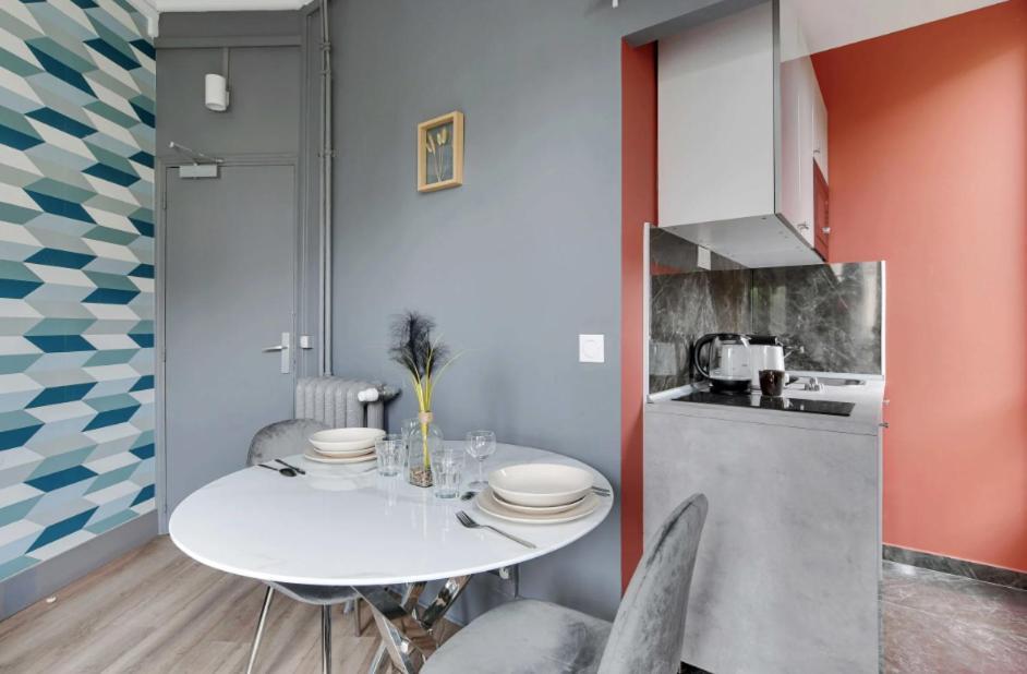 Apartment Republique - Magenta