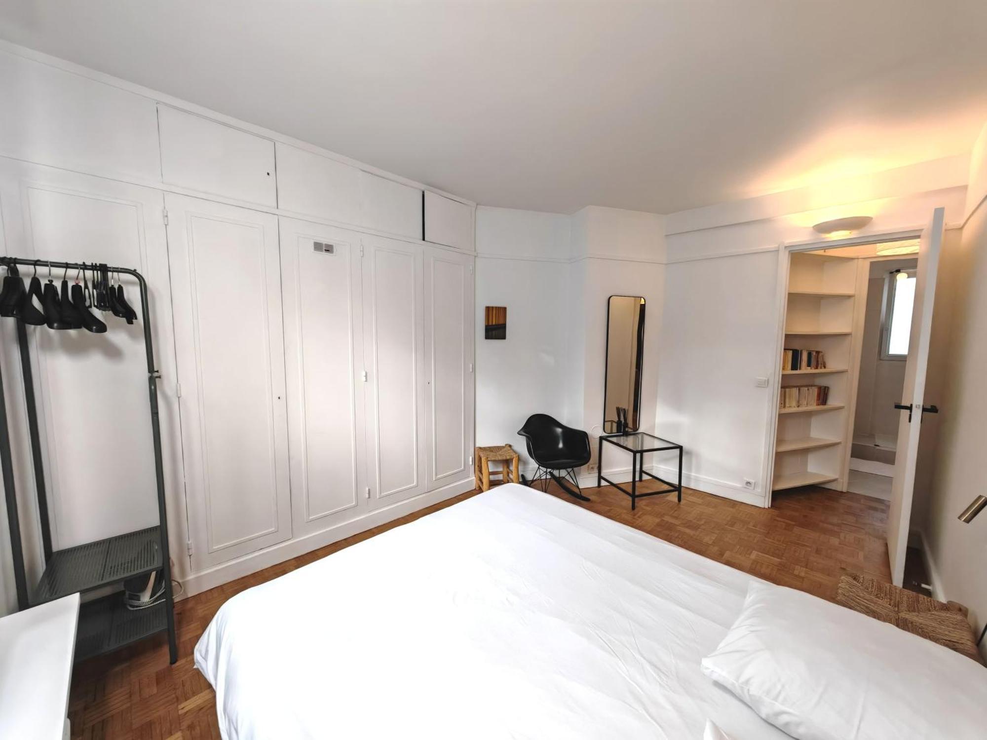 Apartment Havre De Paix Aux Buttes Chaumont Paris