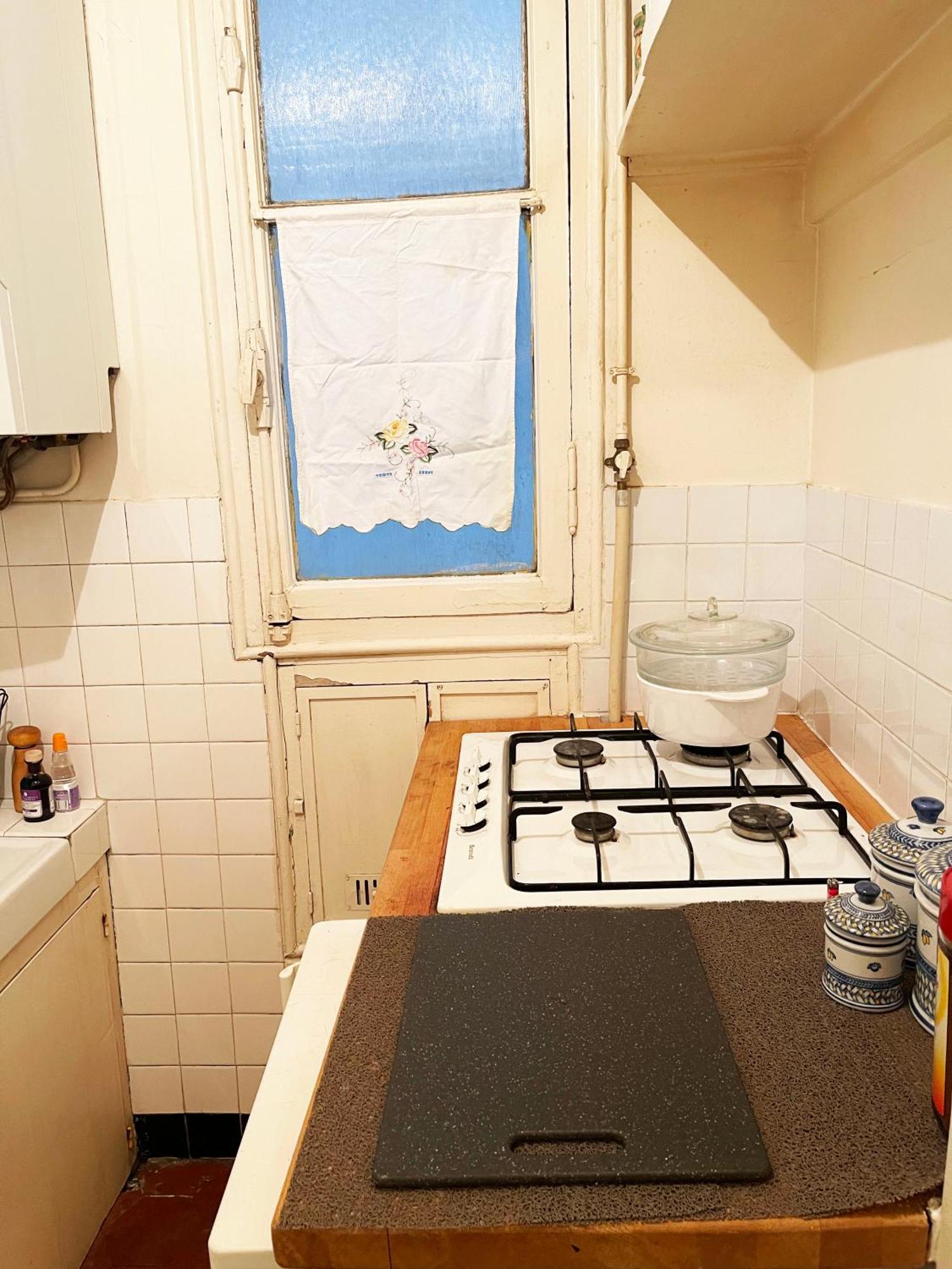 Flat In Montmartre/abbesses Paris