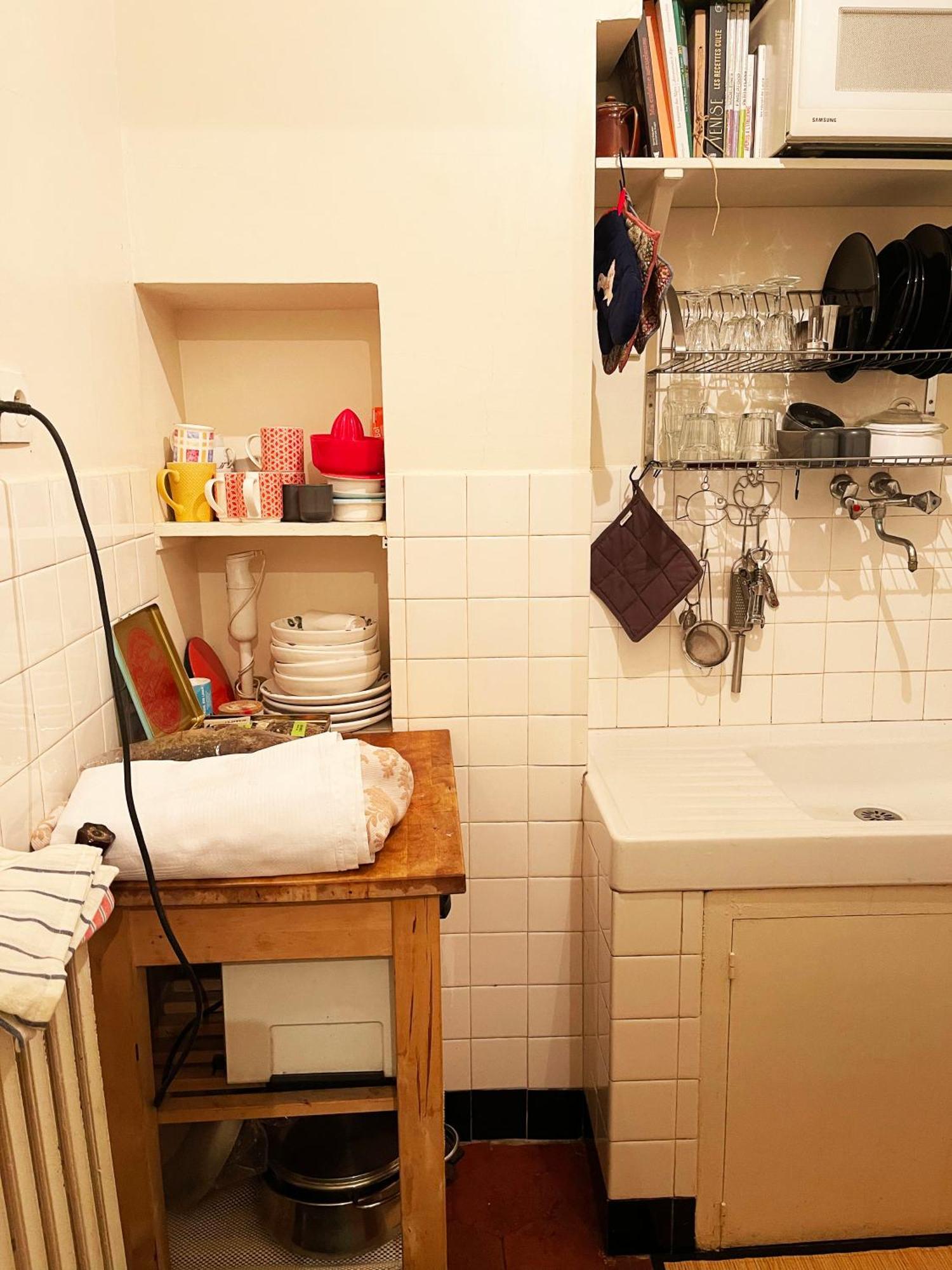 Flat In Montmartre/abbesses *