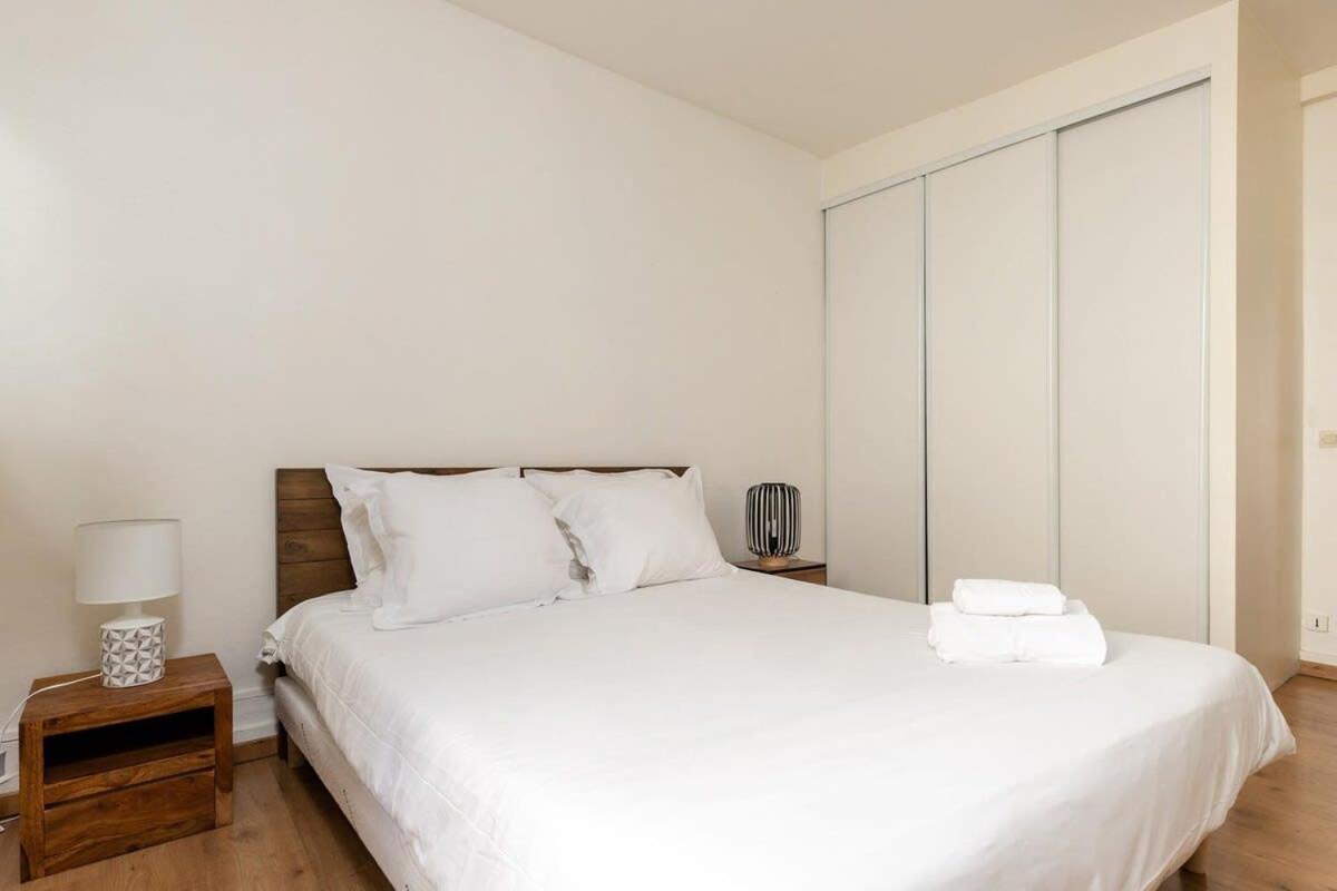 Avenue De Mars 2br Apartment