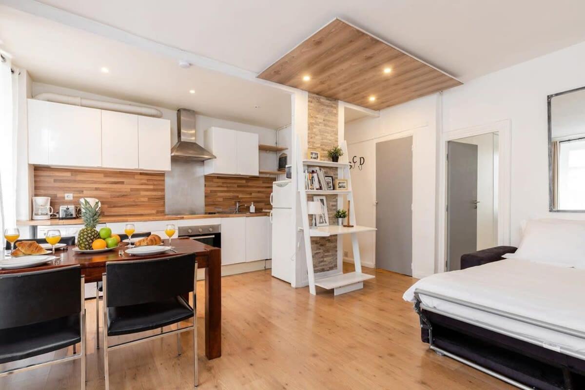 Avenue De Mars 2br Apartment Paris