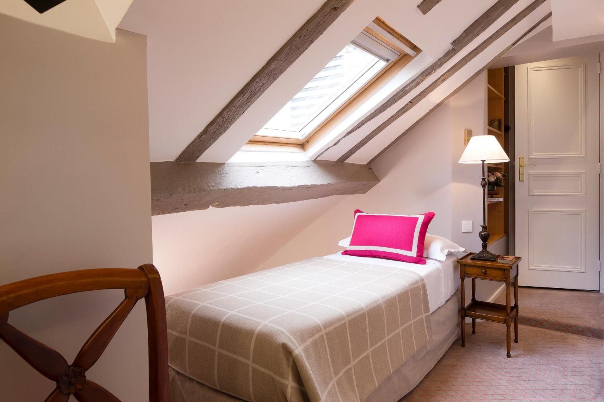 Le Relais Saint Honore Hotel 4*