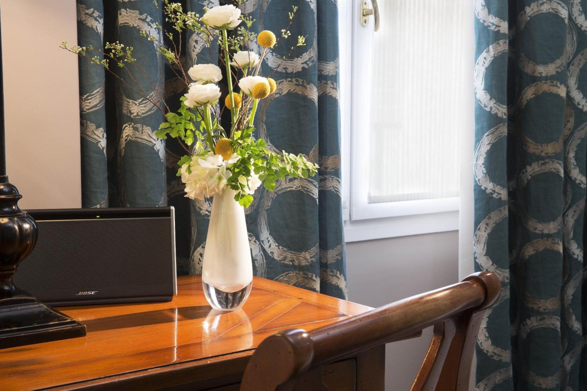 Le Relais Saint Honore Hotel
