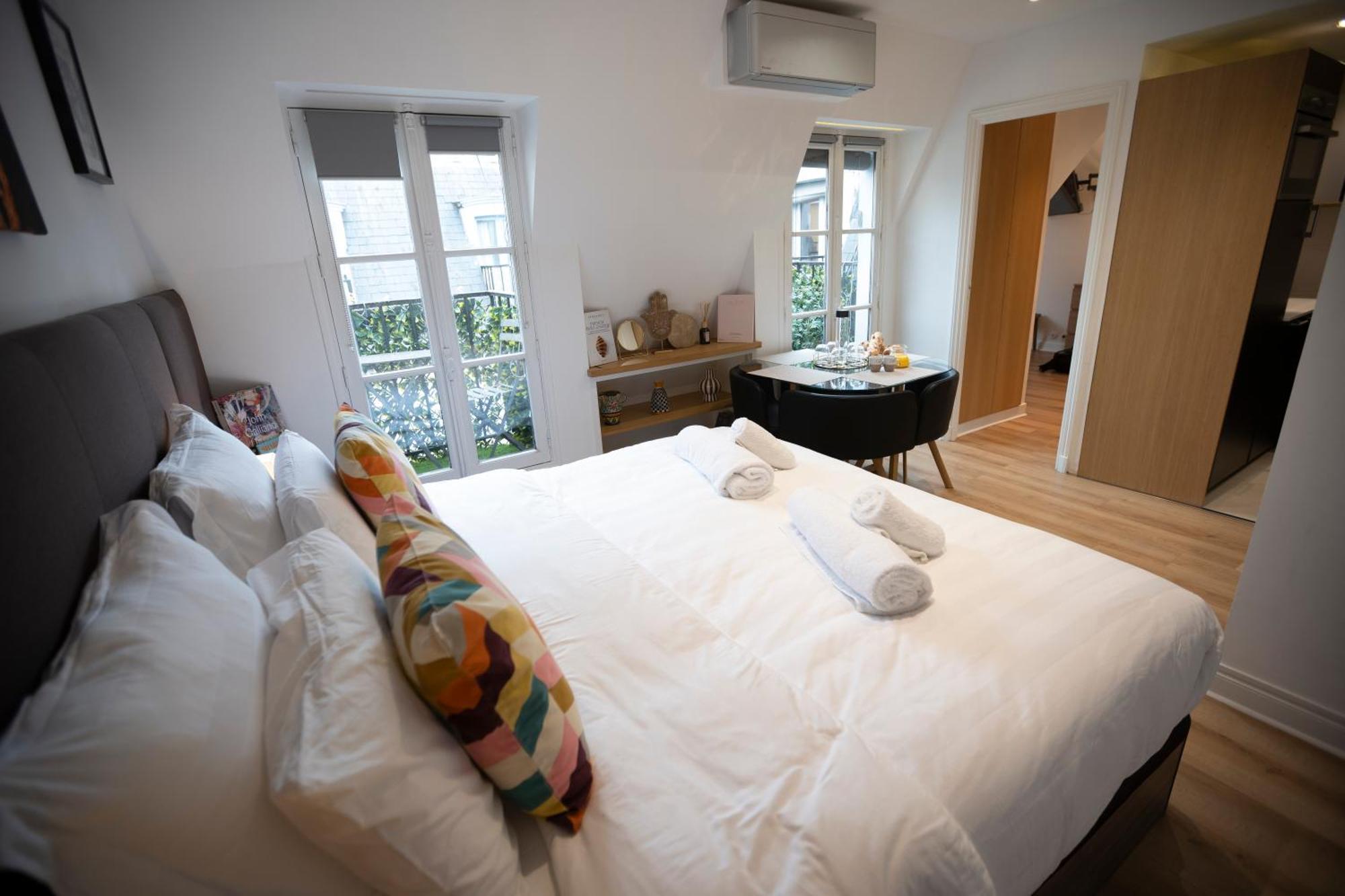 Pompidou 3, Rue Simon Le Franc - 4 Places * Paris