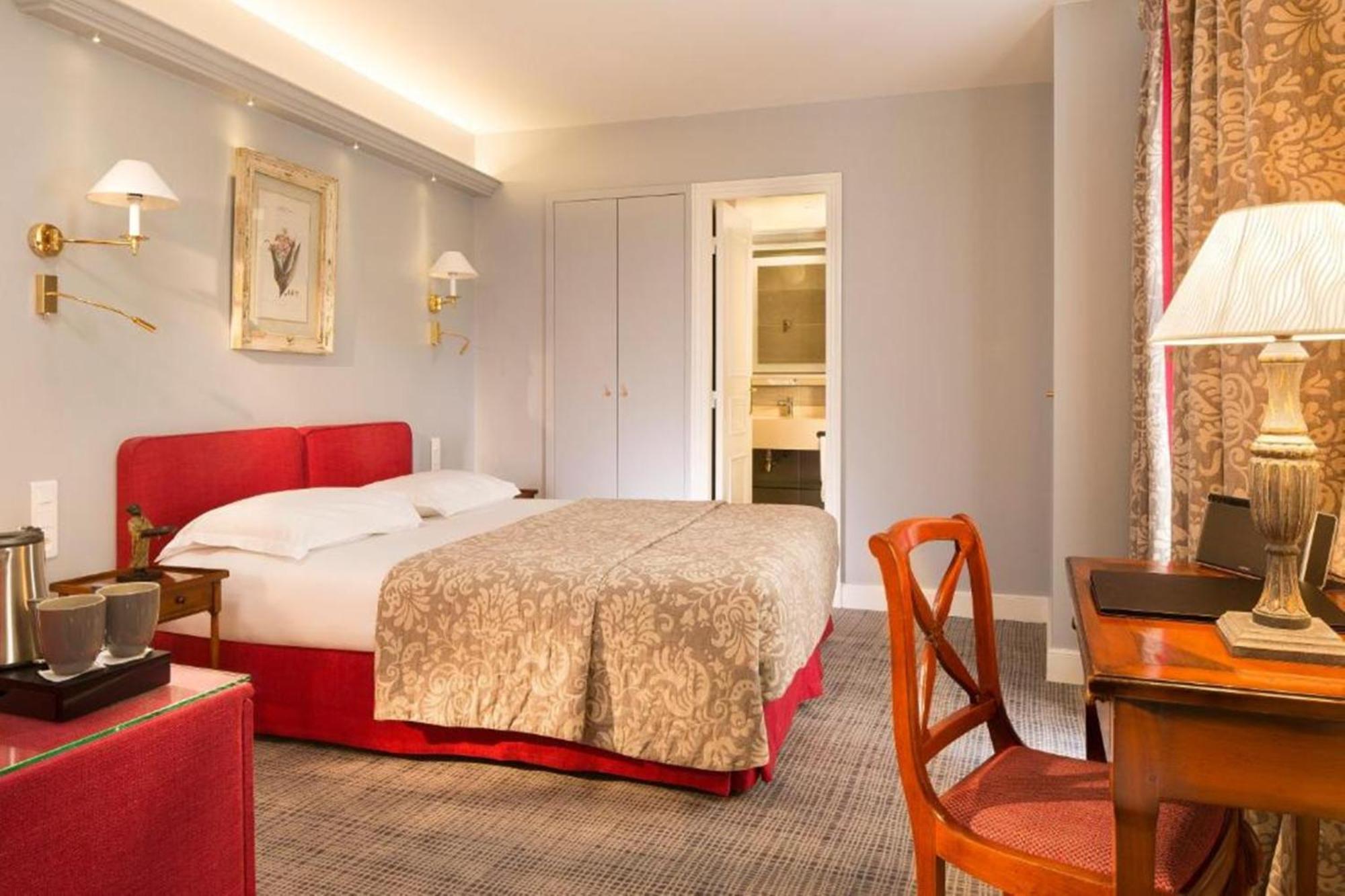 Le Relais Saint Honore Paris