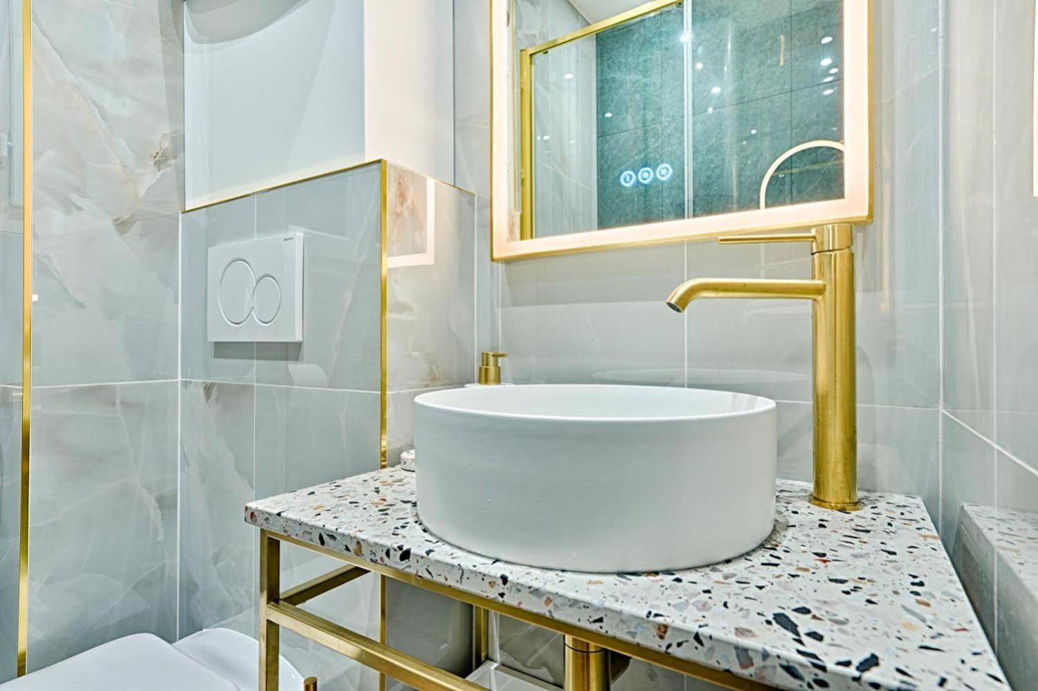 Apartment Emerald Paris