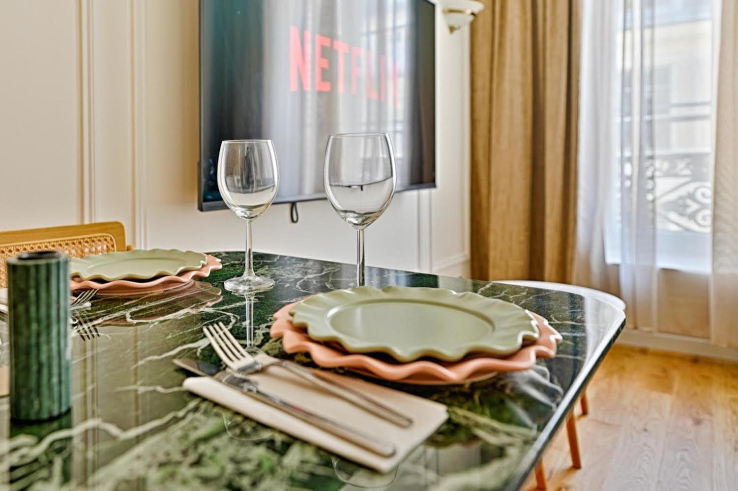 Emerald Apartment
