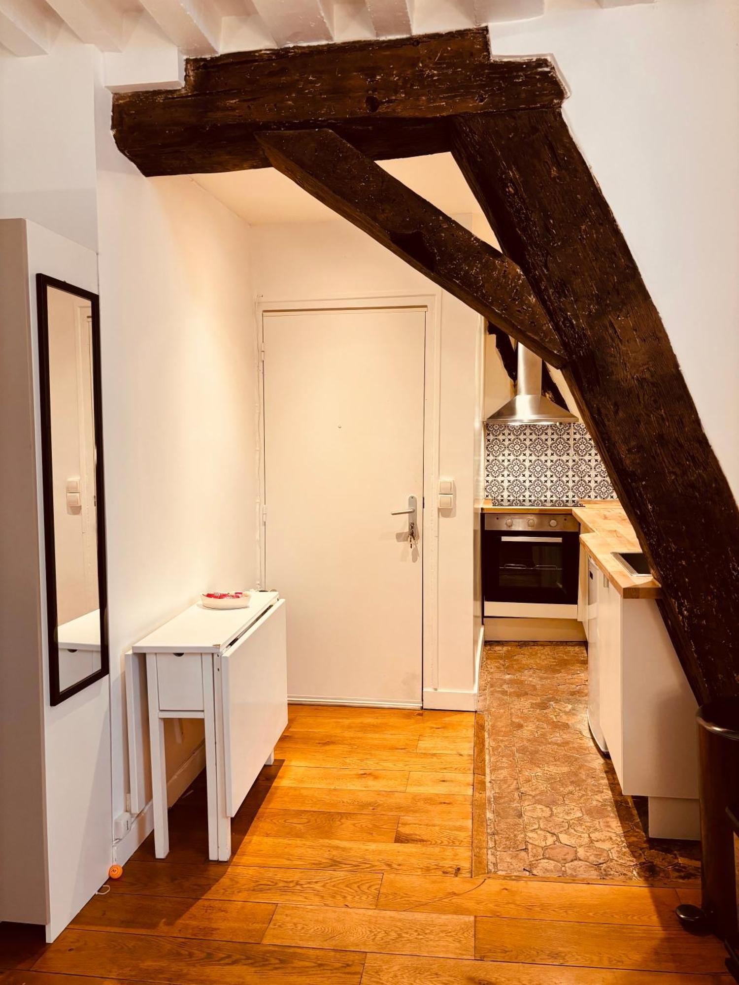 Charme Du Marais Apartment Paris