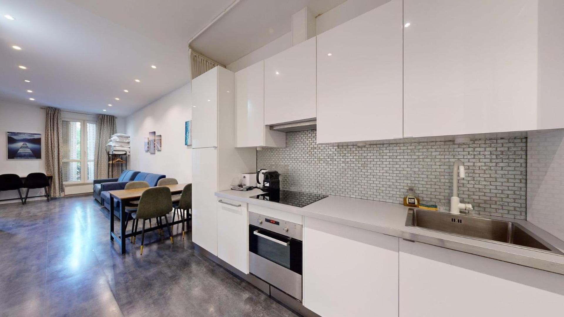 Bluestay 63 - Cozy, Centre *