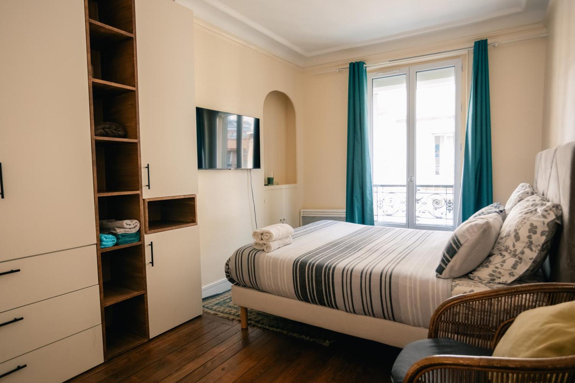 The Chaming Bastille Apartment