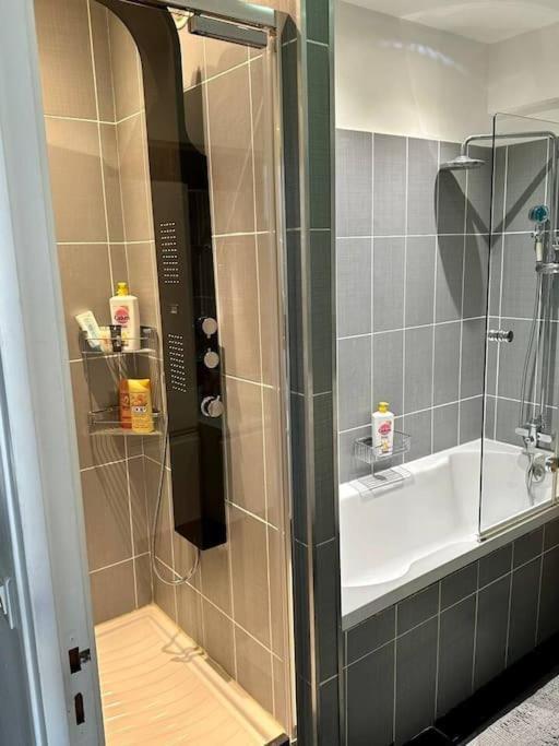 Homestay Private Bedrooms Near Eiffel Tower Paris