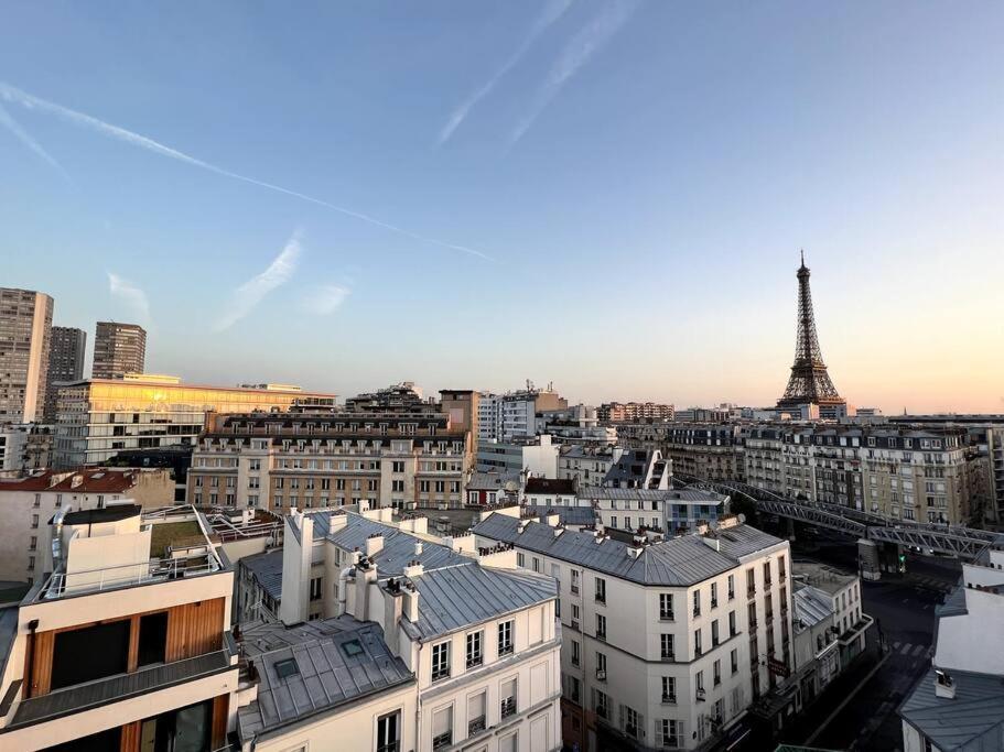 Appartamento Tour Eiffel - Vue Imprenable Au-dessus Des Toits, Balcon *