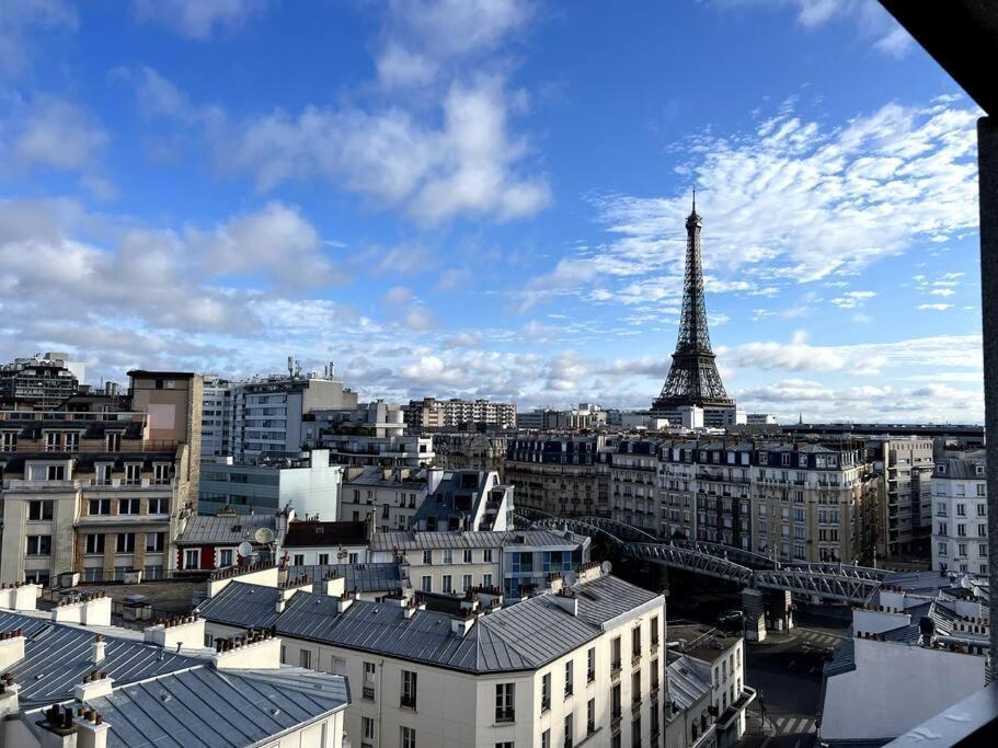 Tour Eiffel - Vue Imprenable Au-dessus Des Toits, Balcon Parigi
