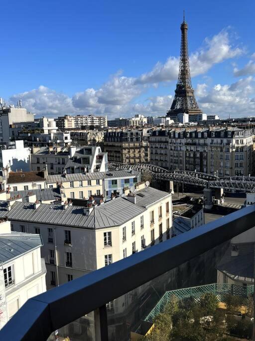 Appartamento Tour Eiffel - Vue Imprenable Au-dessus Des Toits, Balcon