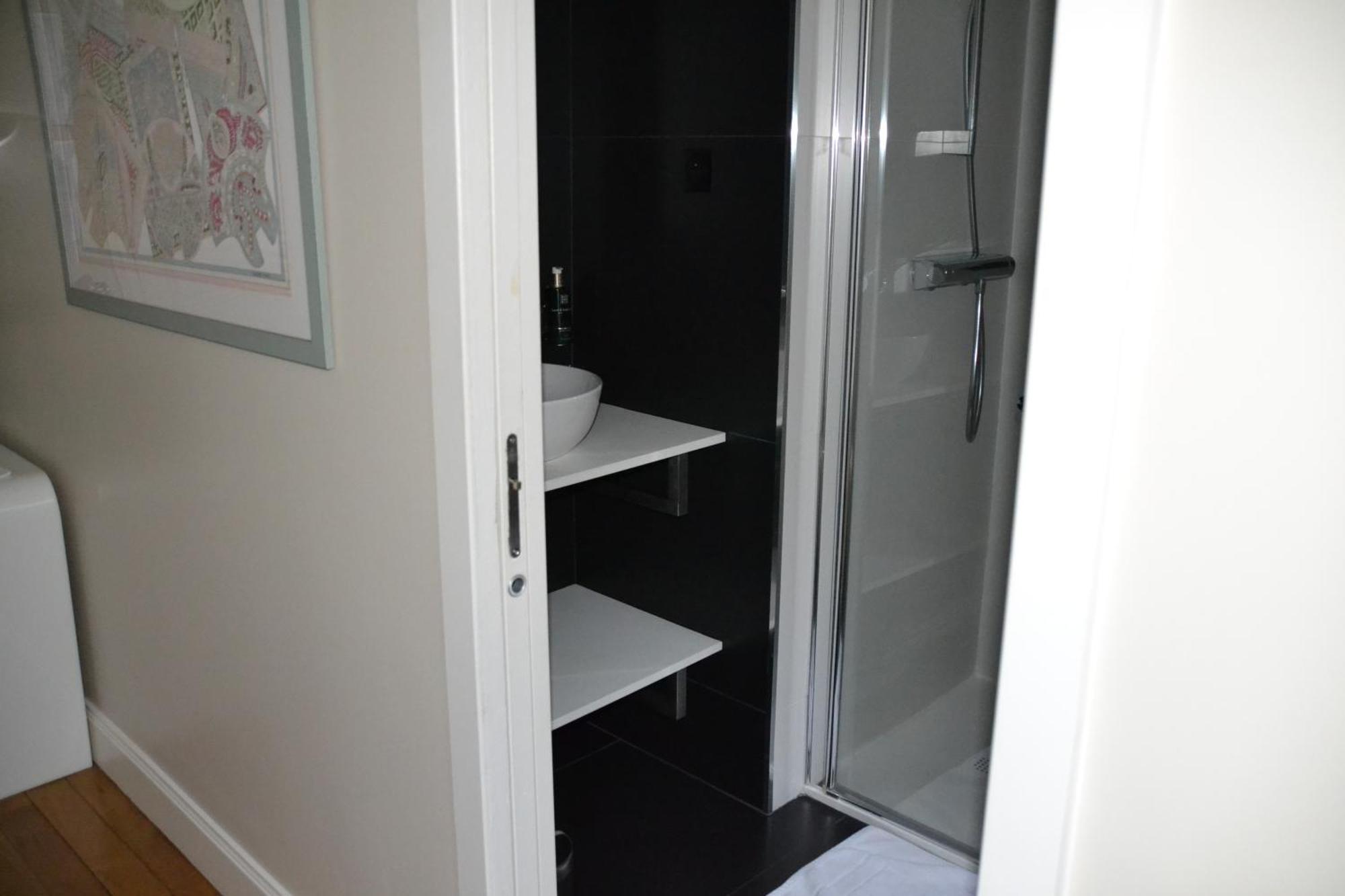 La D'auteuil, 16, Renovee Homestay Paris