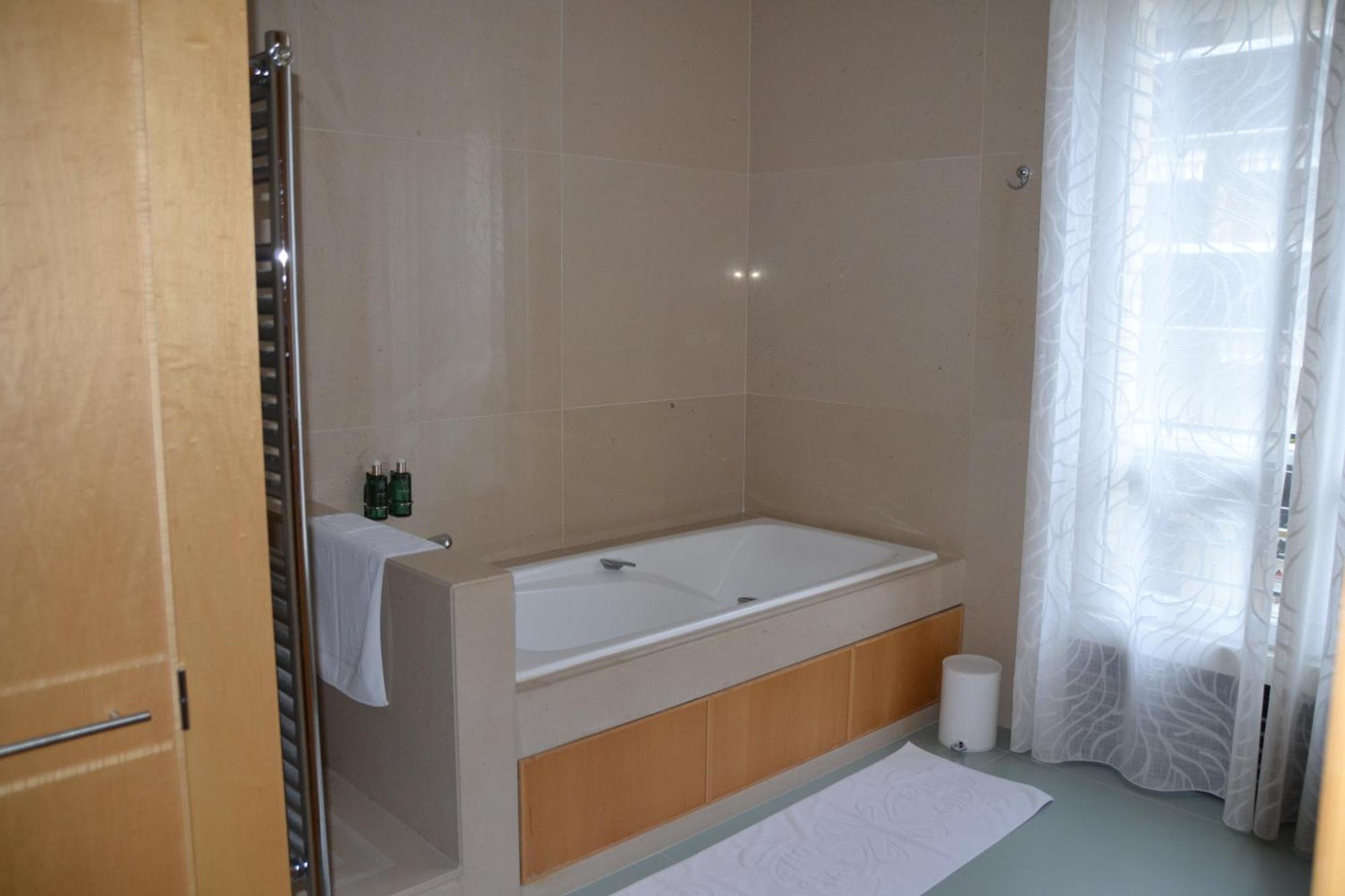 Homestay La D'auteuil, 16, Renovee Paris