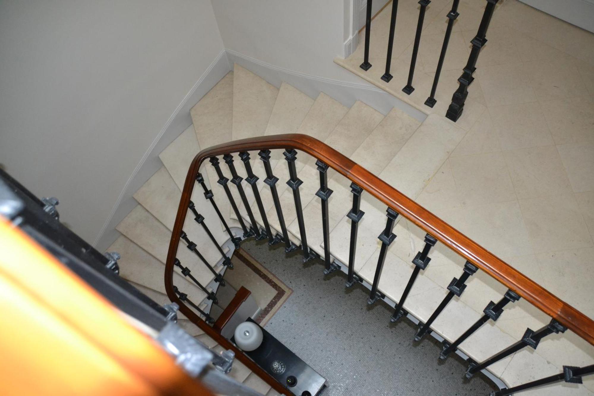 La D'auteuil, 16, Renovee Homestay