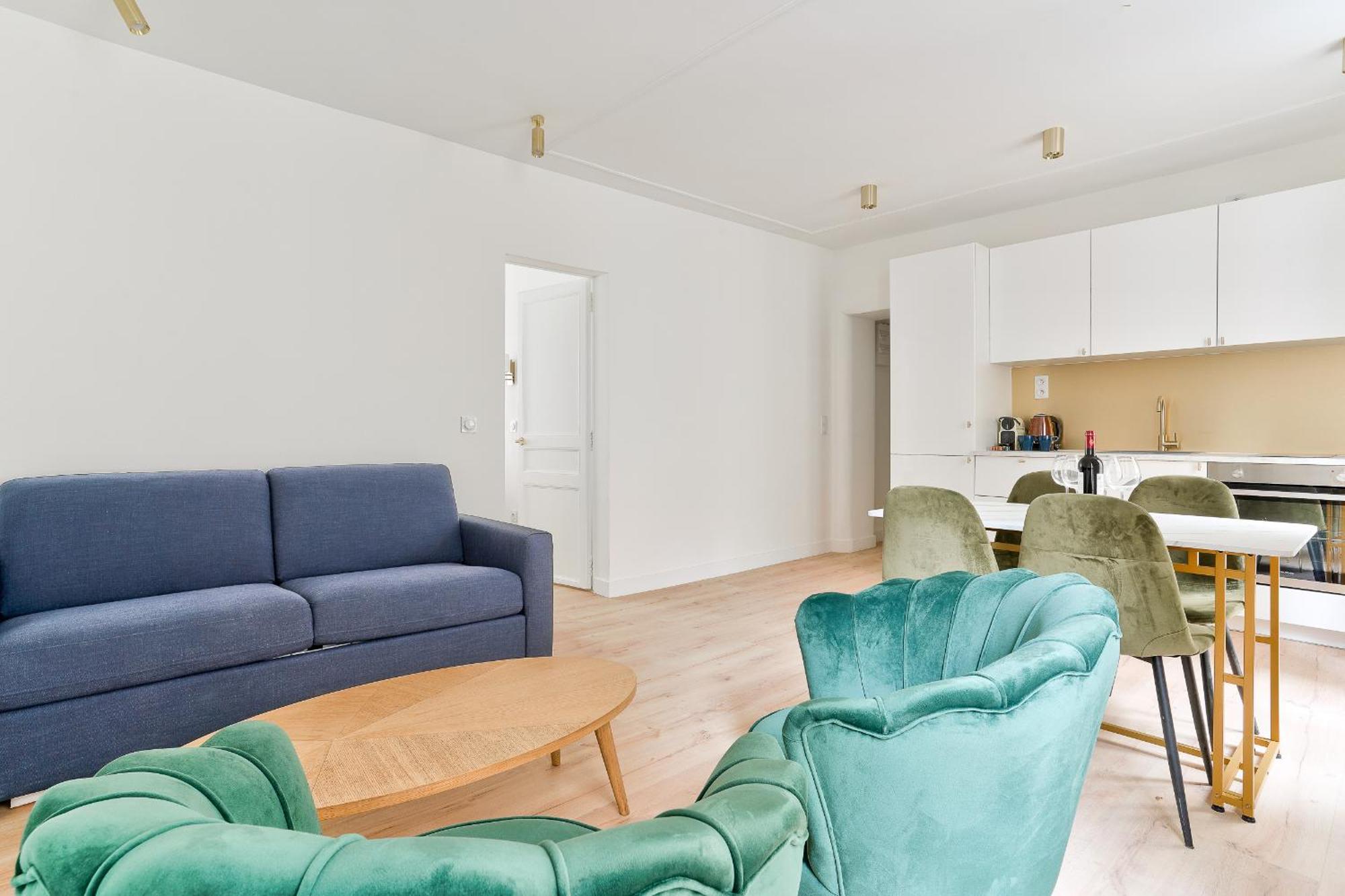 A Montmartre-sacre Coeur Apartment