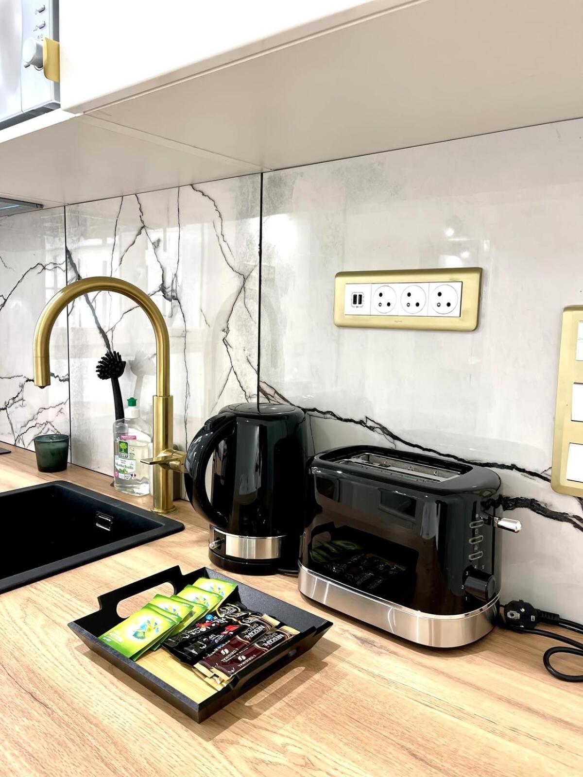 - 11th Apartment