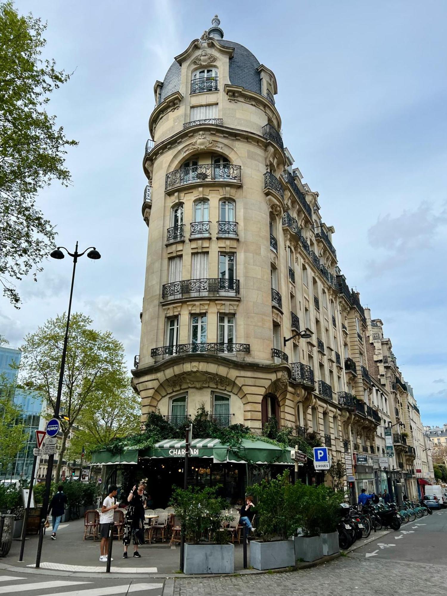Luxurious Flat In Saint-germain-des-pres Paris