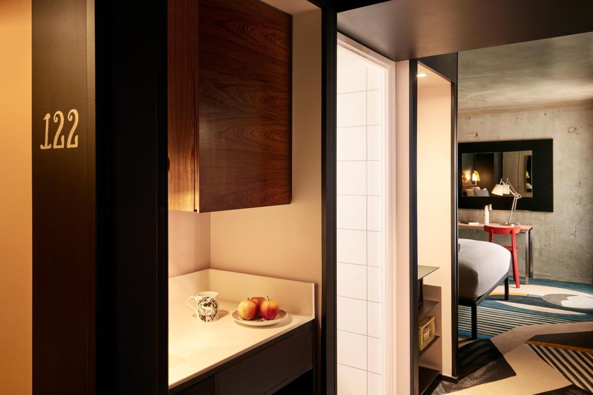 Mama Shelter East Hotel 2*