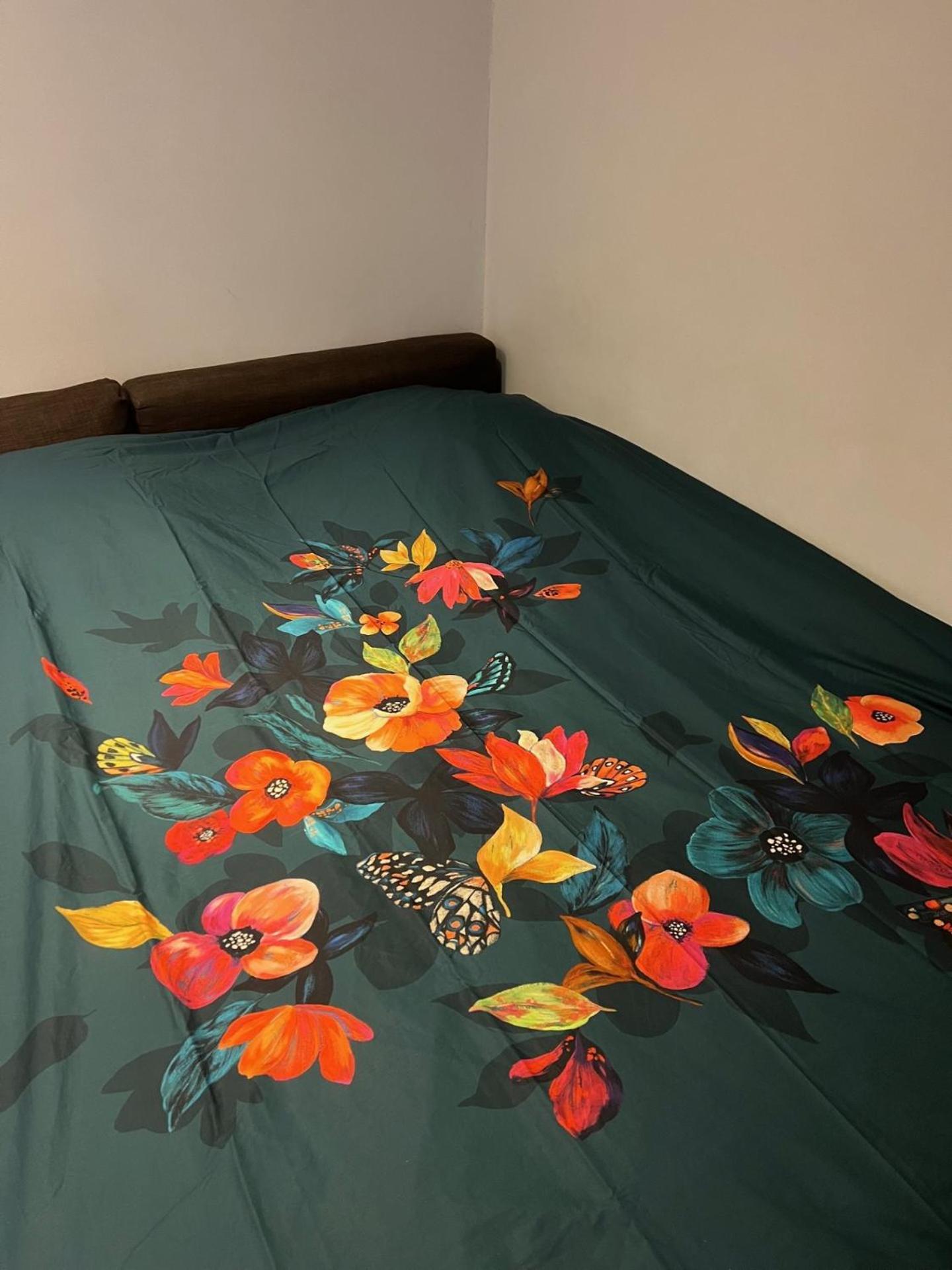 Appartamento Bed Setting In Galeries Lafayette Street *