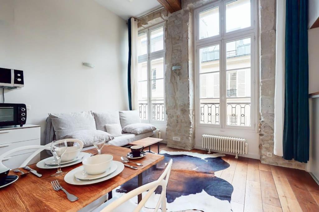 Appartamento Chez Gustave: Clim Calm,saint Paul Marais, 2guests