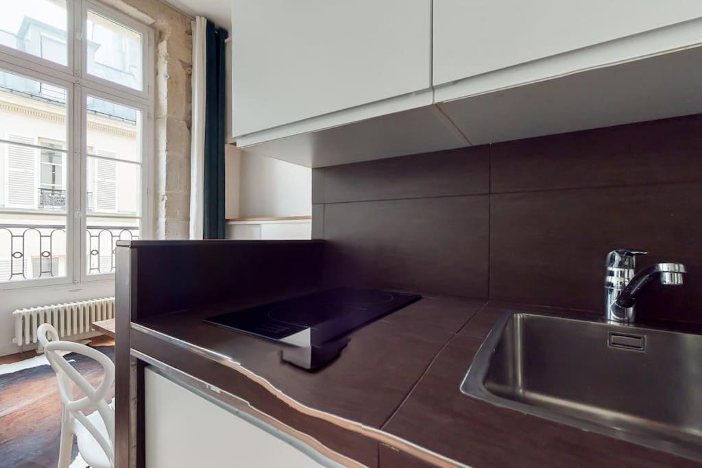 Appartamento Chez Gustave: Clim Calm,saint Paul Marais, 2guests *