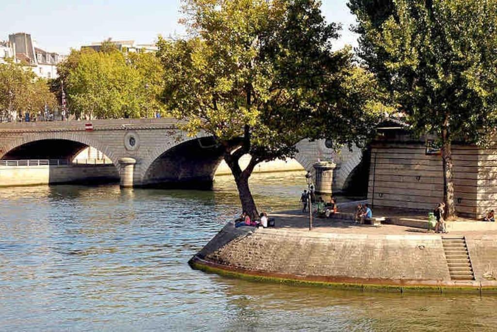 Chez Gustave: Clim Calm,saint Paul Marais, 2guests Parigi