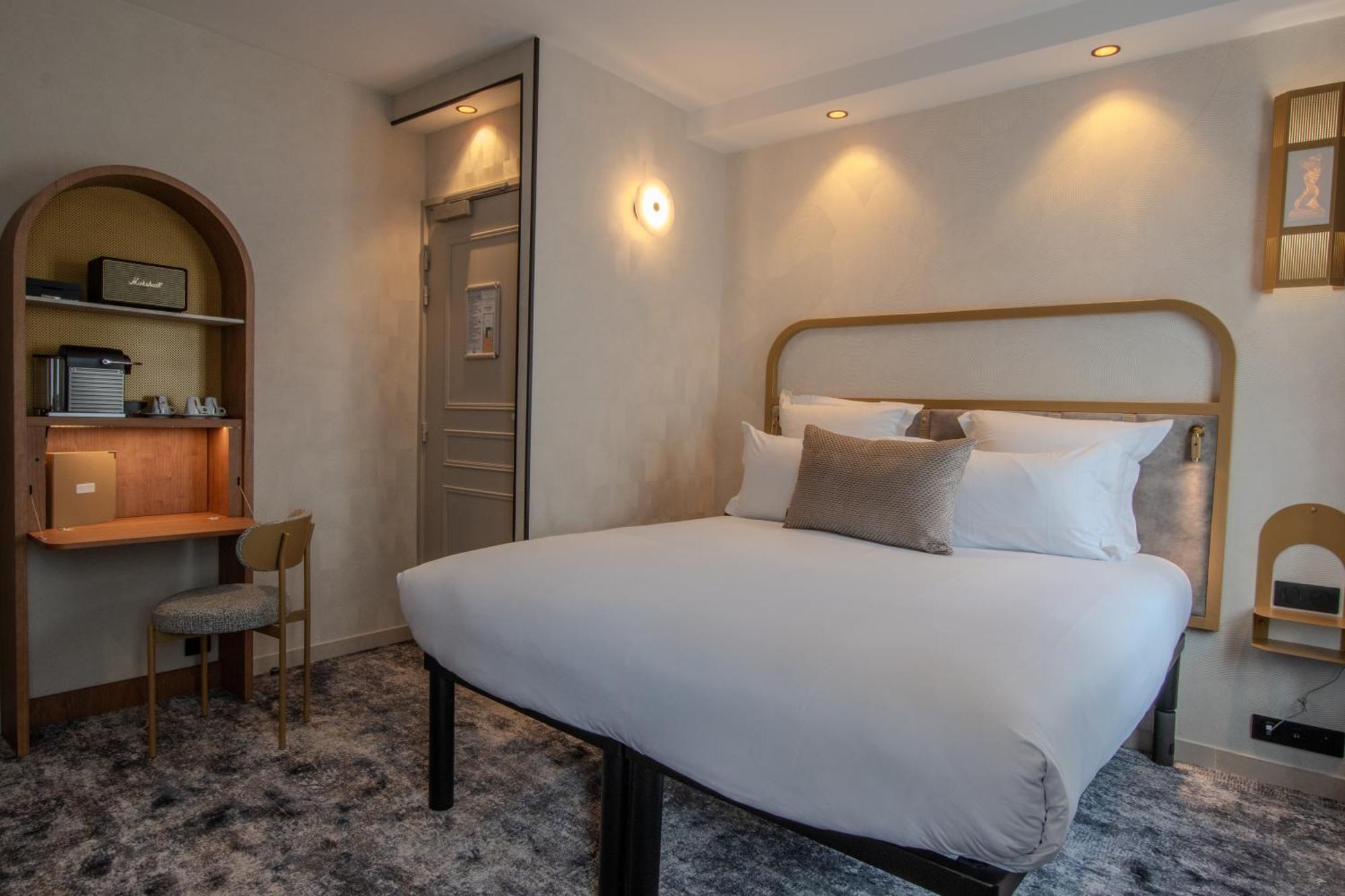 Du Cadran Hotel 4*