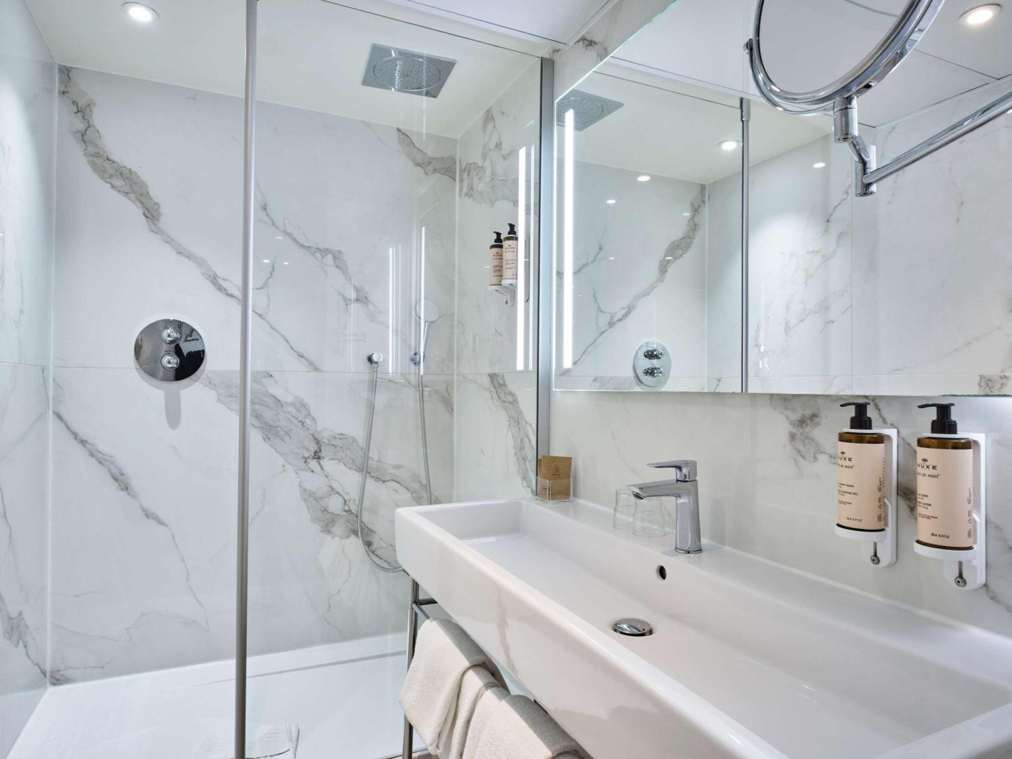 Mercure Notre Dame Saint Germain Des Prés Hotel 4*