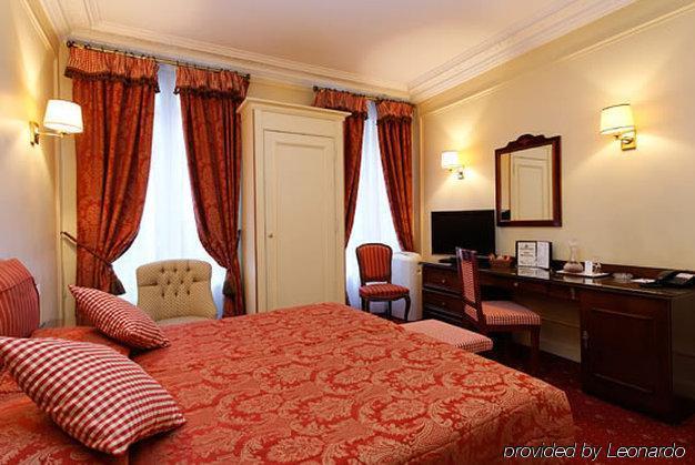 Queen Mary Opera Parigi