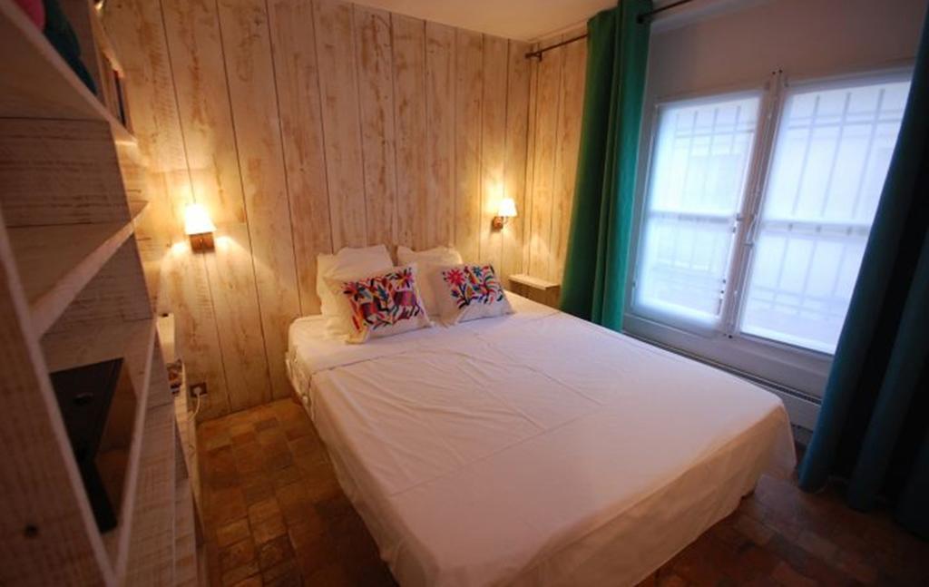 2 Bedroom Apartment-luxembourg Garden *