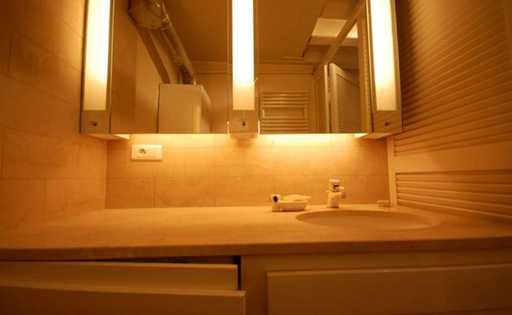 2 Bedroom Apartment-luxembourg Garden