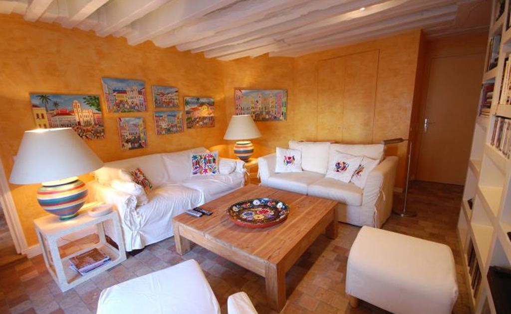 2 Bedroom Apartment-luxembourg Garden Appartamento