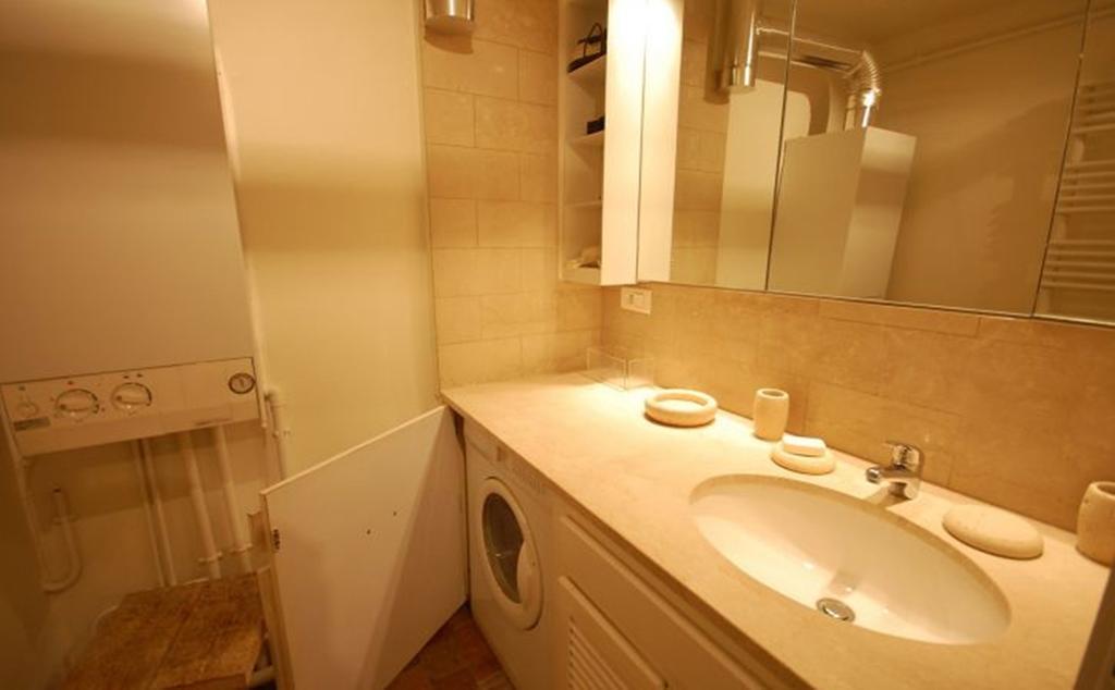 2 Bedroom Apartment-luxembourg Garden Appartamento *