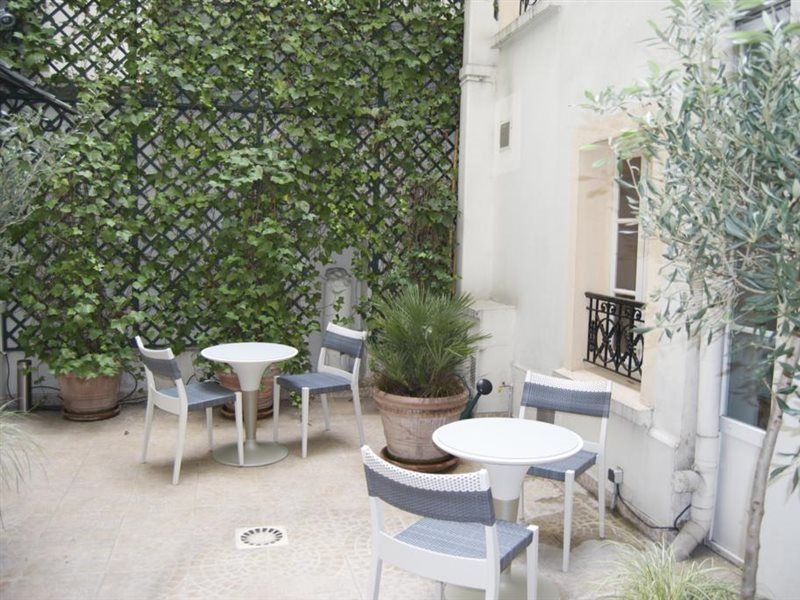 Acacias Etoile Hotel 3*