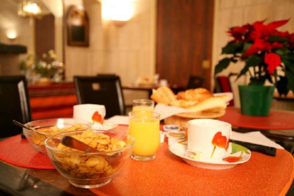 Hotel De L'alma By Malone 3*