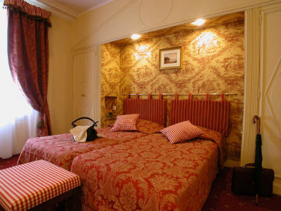 Hotel Queen Mary Opera