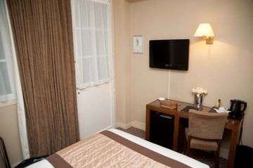 Acacias Etoile Hotel 3*