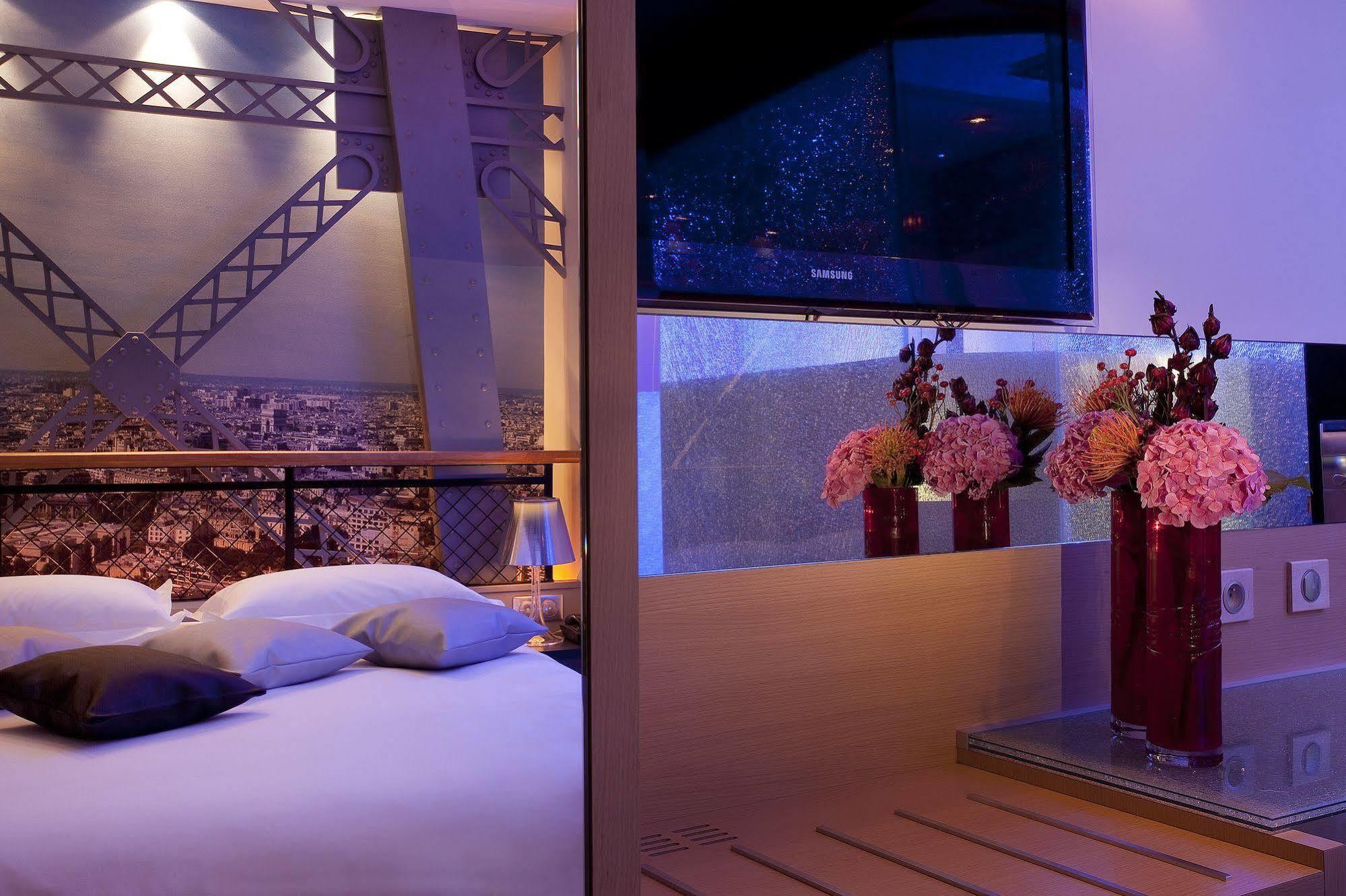Secret De - & (adults Only) Parigi