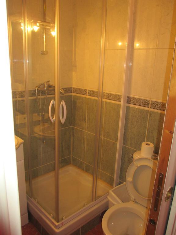 Central Hotel 3*